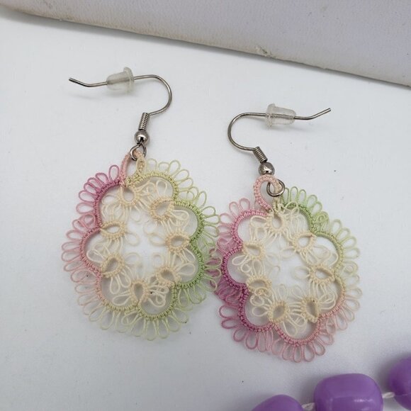 Fun Jewelry Lot of Pastel Pink Purple Cream Colored Necklaces Bracelets Earrings - Picture 3 of 13